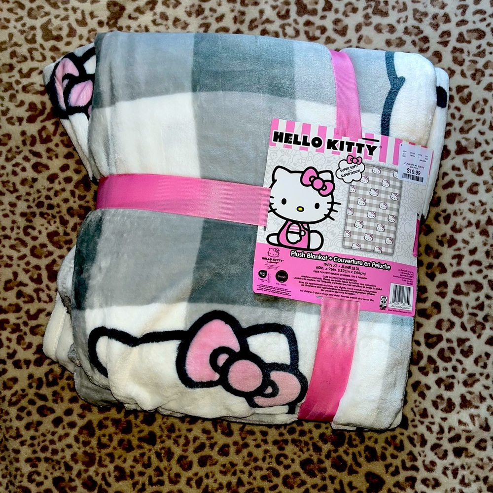 Hello kitty plaid twin blanket grey